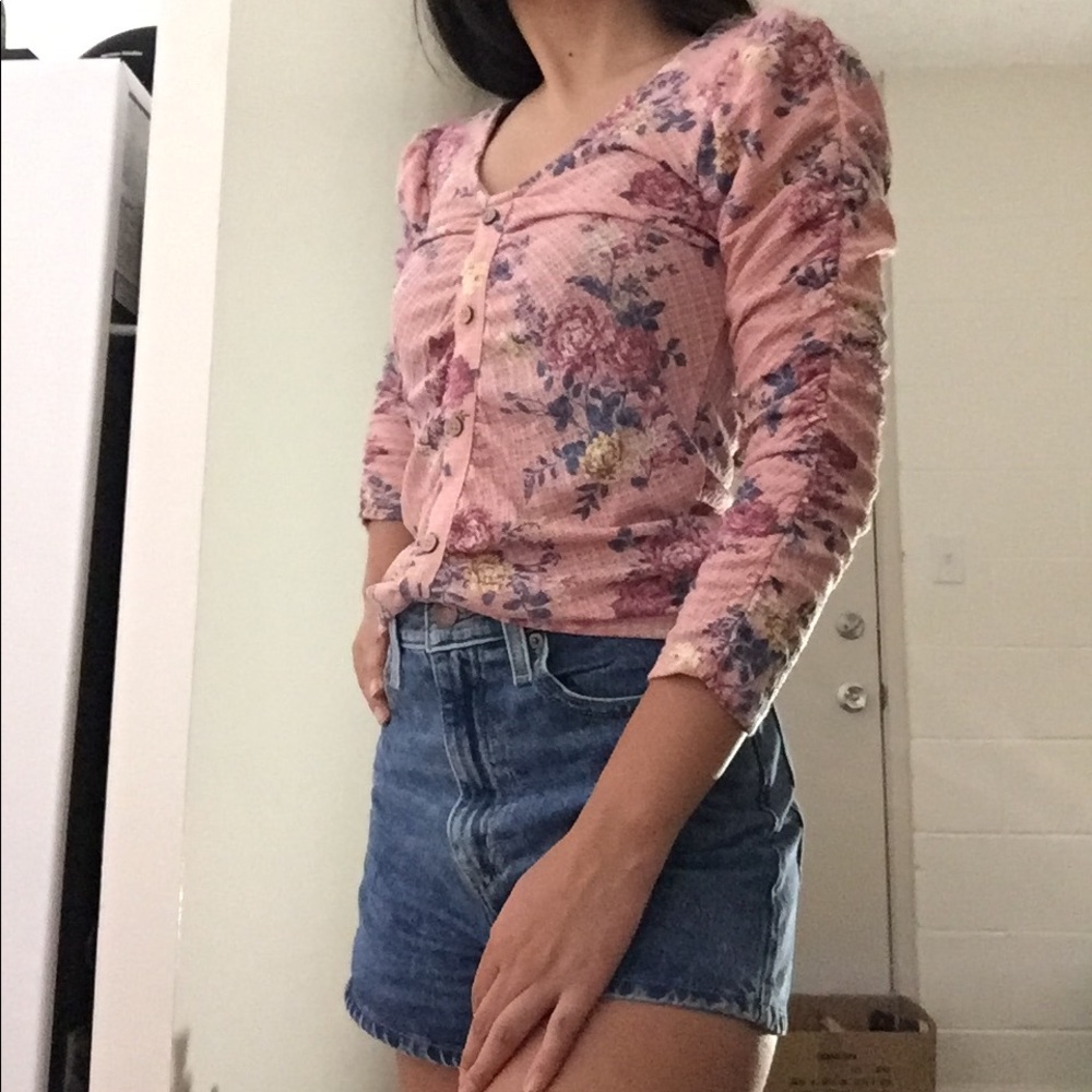 Pink floral top💖